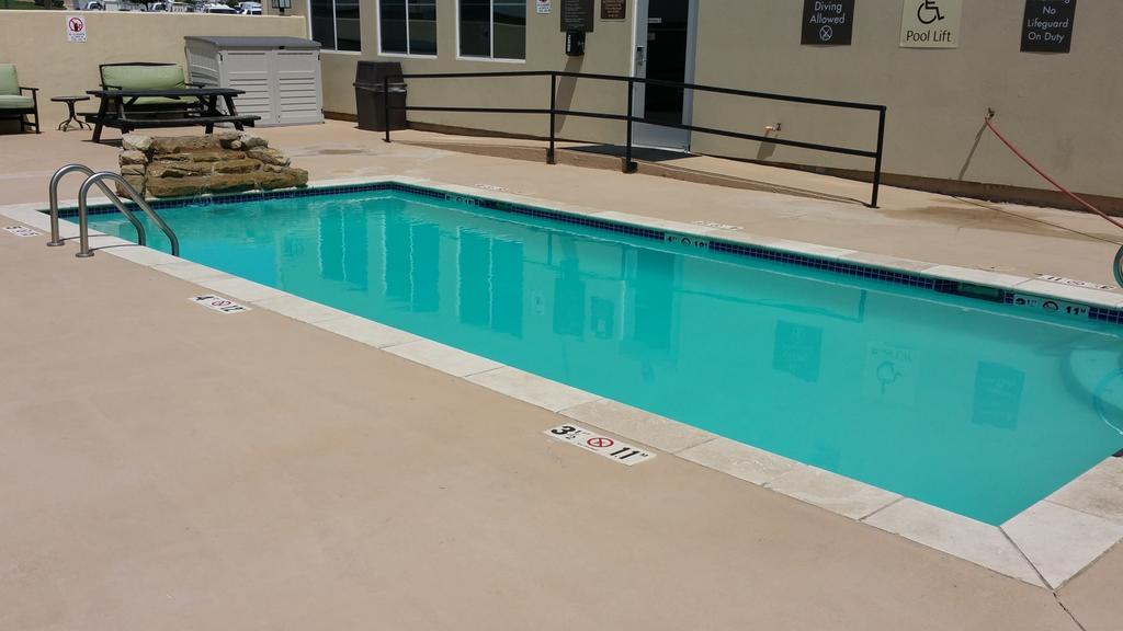 Comfort Inn & Suites Lakeside Eagle Pass Exterior photo